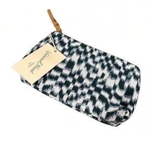 Universal Thread Navy and White Patterned Pouch
